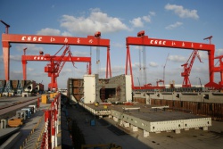 300噸造船門式起重機(jī)