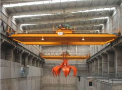 300噸造船門式起重機(jī)