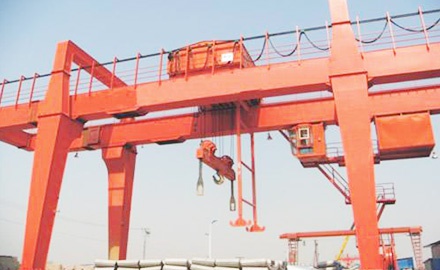通用門式起重機(jī)的常見分類與特點(diǎn)